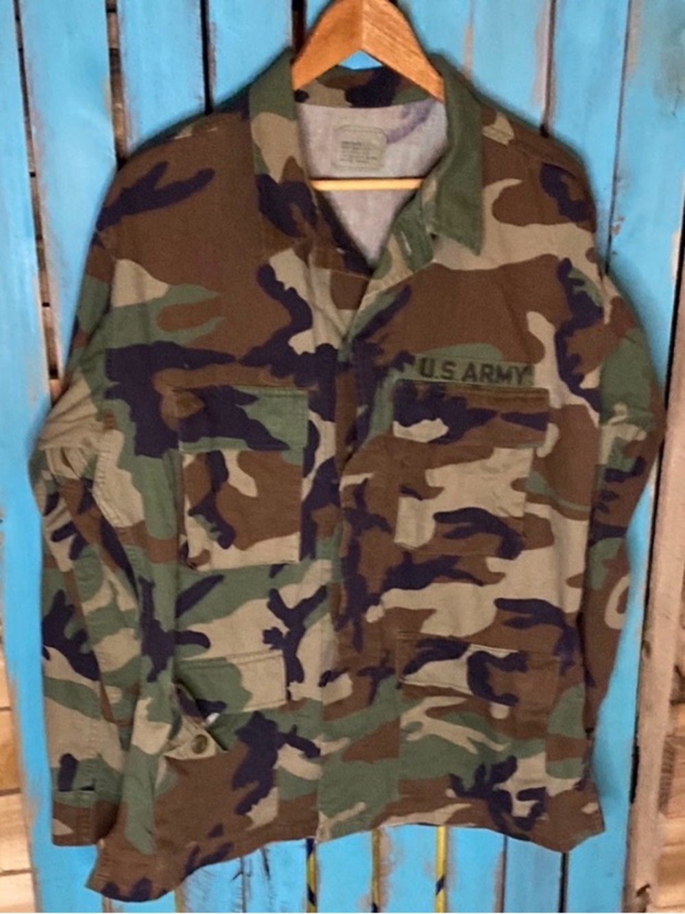 Y2K U.S. Army Woodland Camouflage Jacket with Patch size large (chest 41-45)